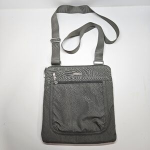 Baggallini Nylon Slim Crossbody Lightweight Bag Purse Olive Green